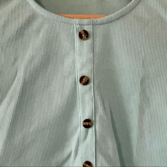 SHEIN Light Blue Ribbed Crop Top Button Front-12 - Picture 3 of 9